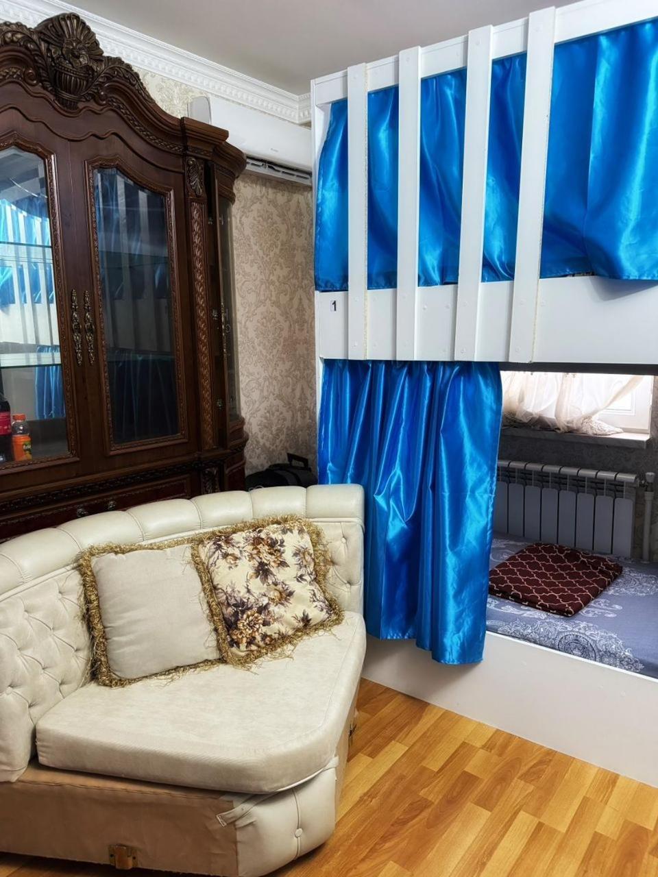 Central Baku Hostel Bagian luar foto