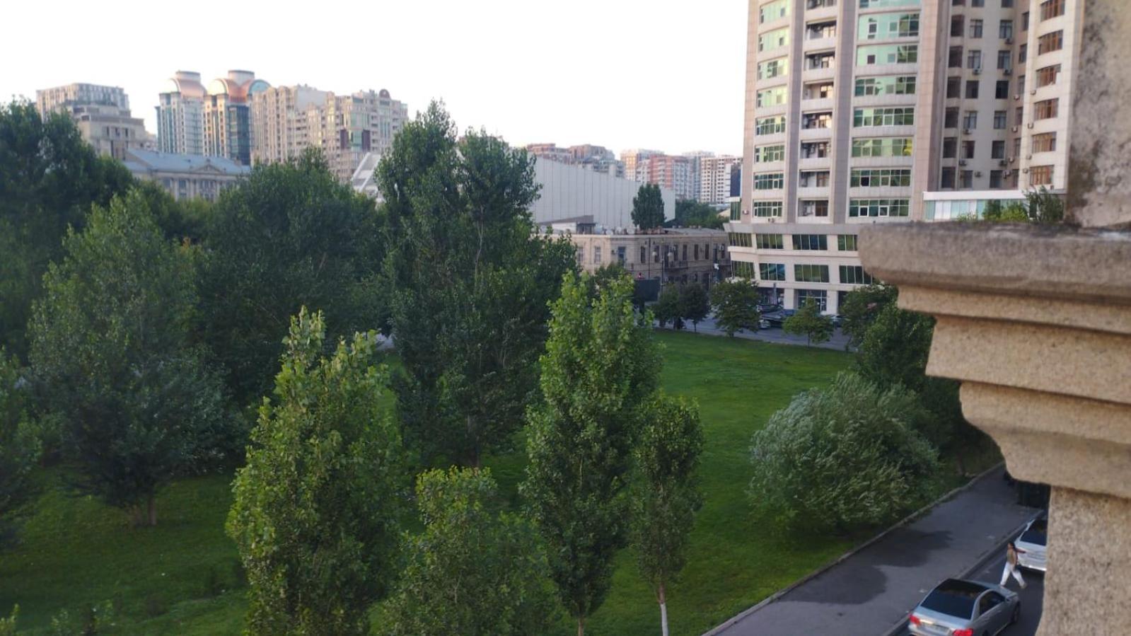 Central Baku Hostel Bagian luar foto
