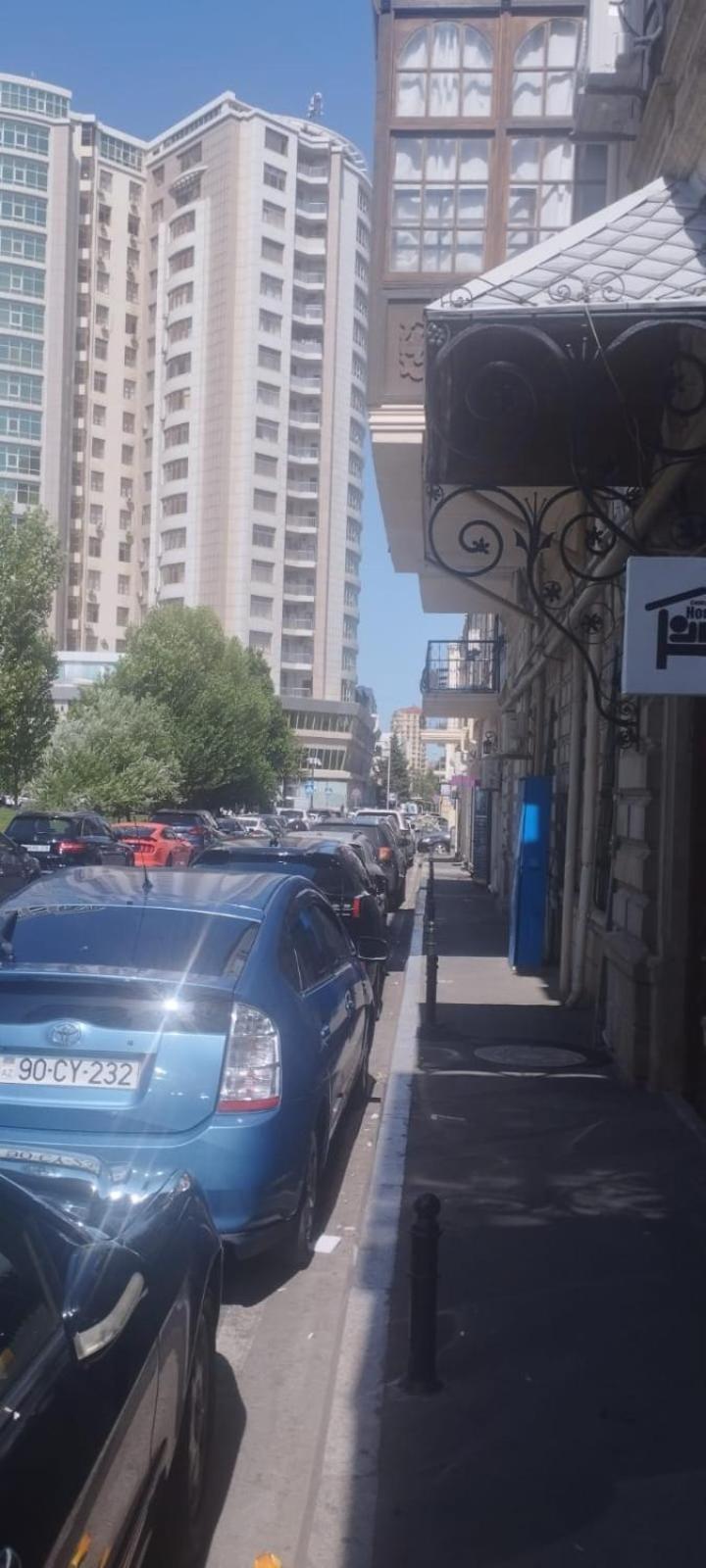 Central Baku Hostel Bagian luar foto