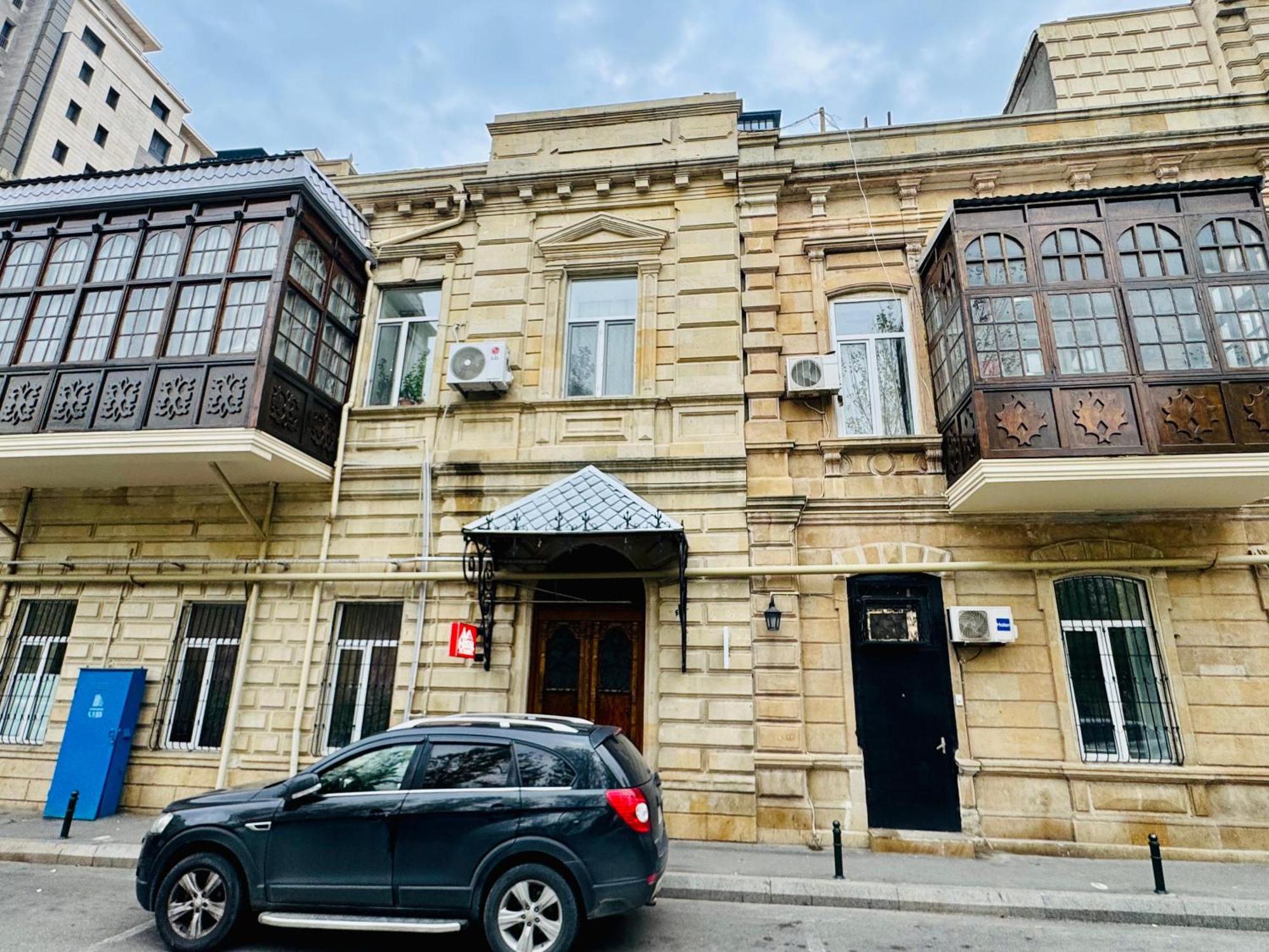 Central Baku Hostel Bagian luar foto